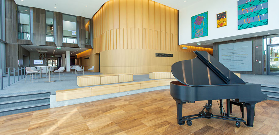 savvas chamberlain building lobby